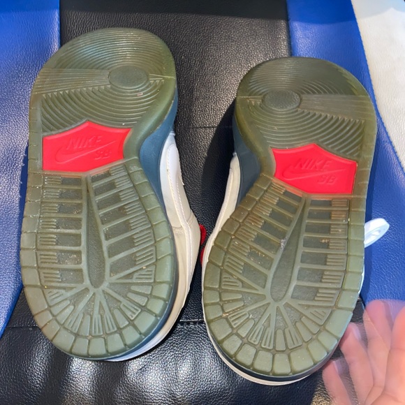 Dorothy SB Dunk - Picture 8 of 10